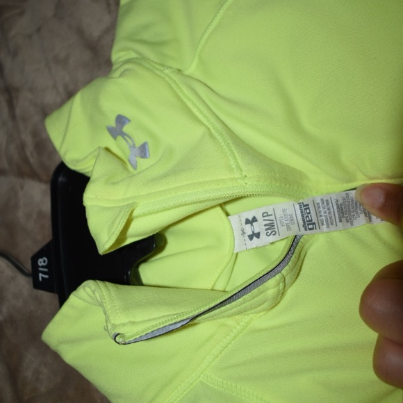 Under Armor Pullover - Picture 3 of 5